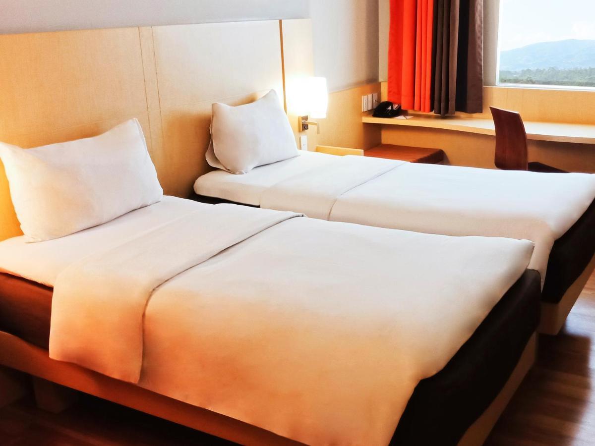 Ibis Padang Hotel Eksteriør billede